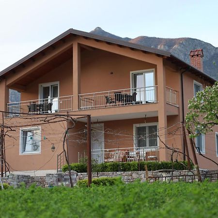 Koman_Lakeview_Apartments Шкодер Экстерьер фото