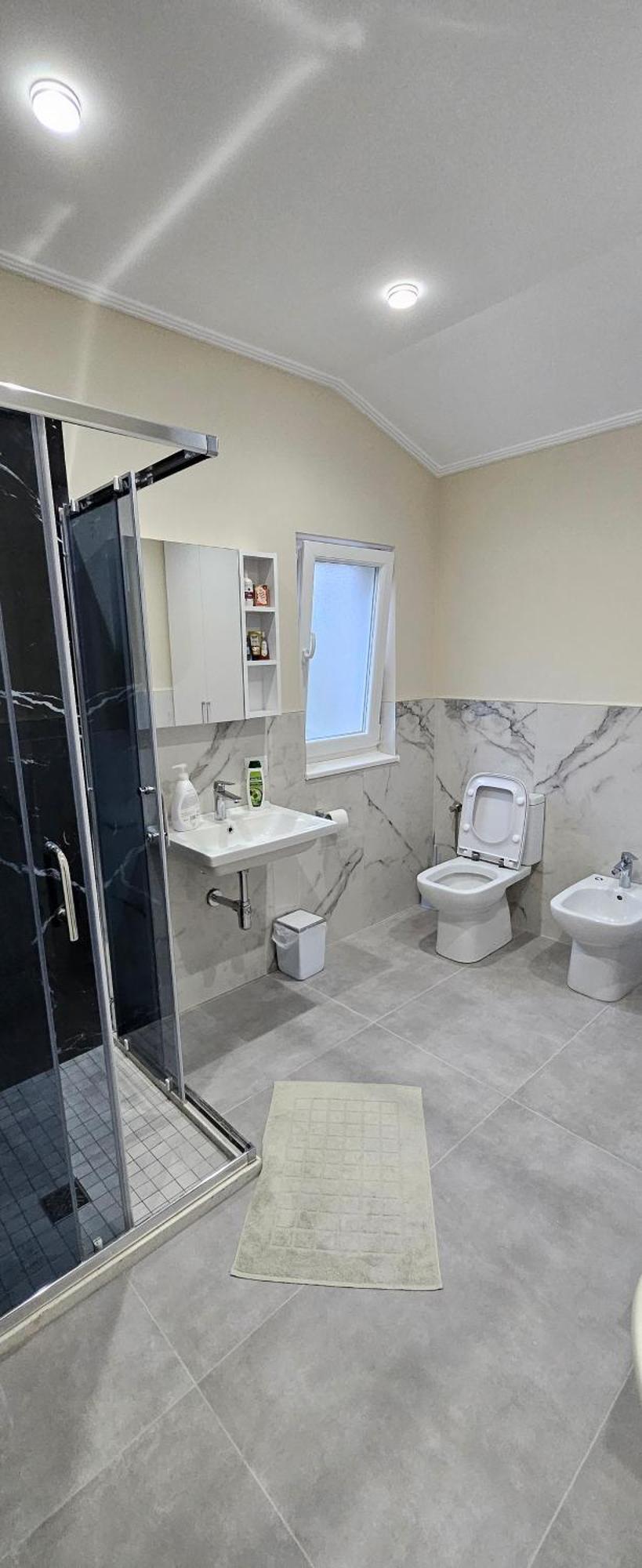 Koman_Lakeview_Apartments Шкодер Экстерьер фото